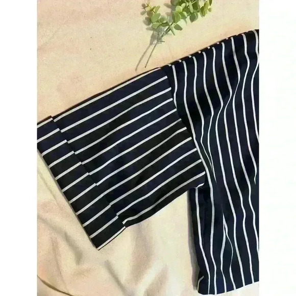ASOS | Black + White Striped Cropped Blouse Sz.‎ 4 Cuff Sleeve Business Casual - Picture 8 of 9